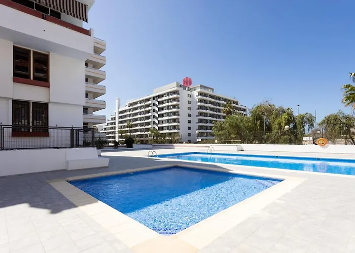 Home2book Family With Pool Americas